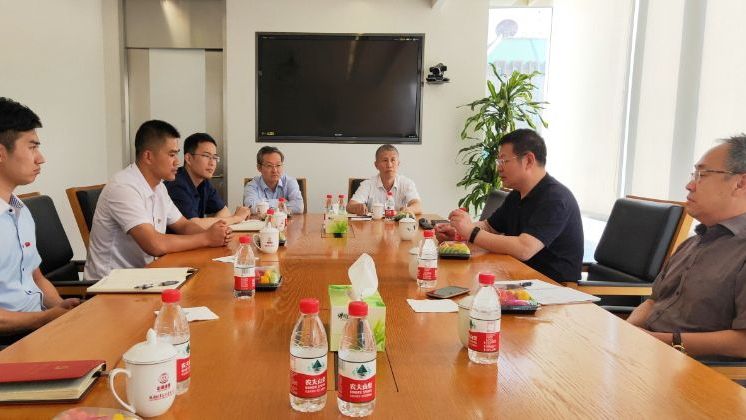 win必赢财政召开庆“八一”复转退武士座谈会